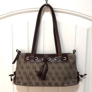 Dooney & Bourke handbag 6”x 12.5”x3”